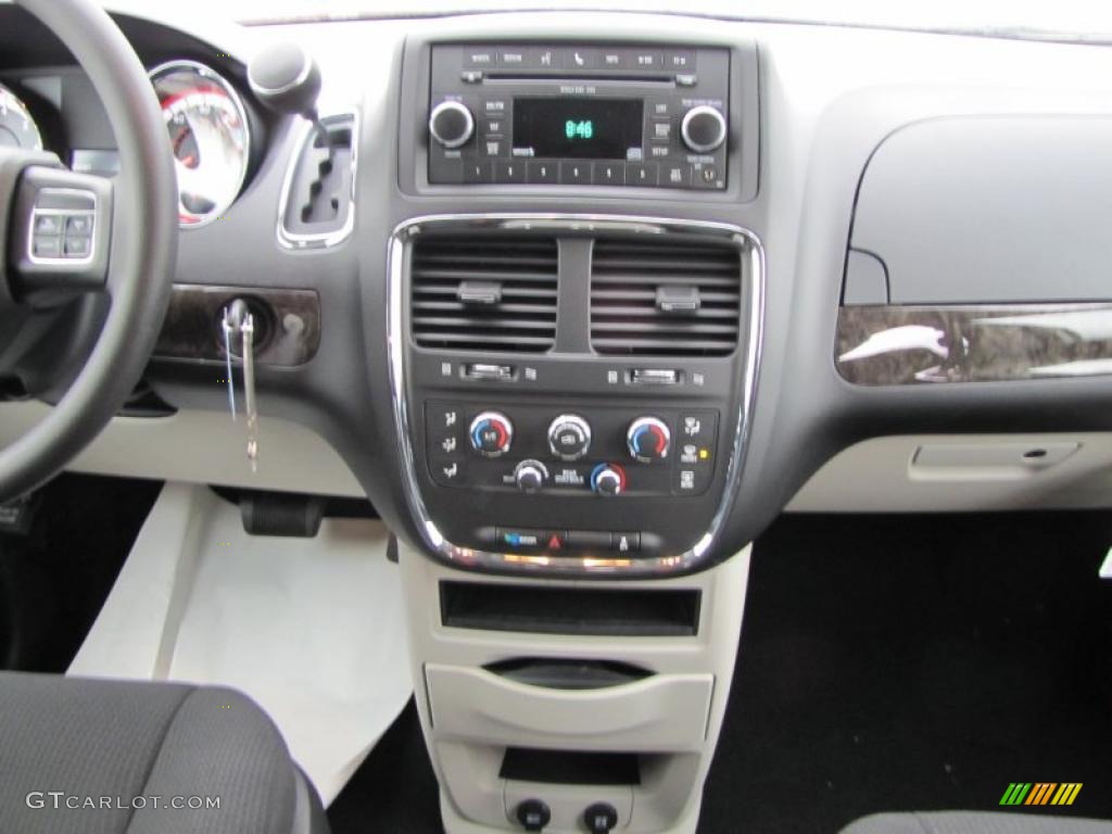 2011 Dodge Grand Caravan Express Black/Light Graystone Dashboard Photo #43193762