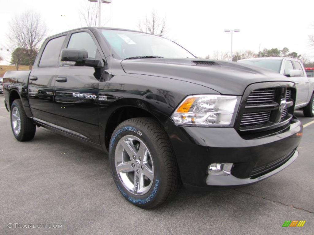 2011 Ram 1500 Sport Crew Cab - Brilliant Black Crystal Pearl / Dark Slate Gray photo #4