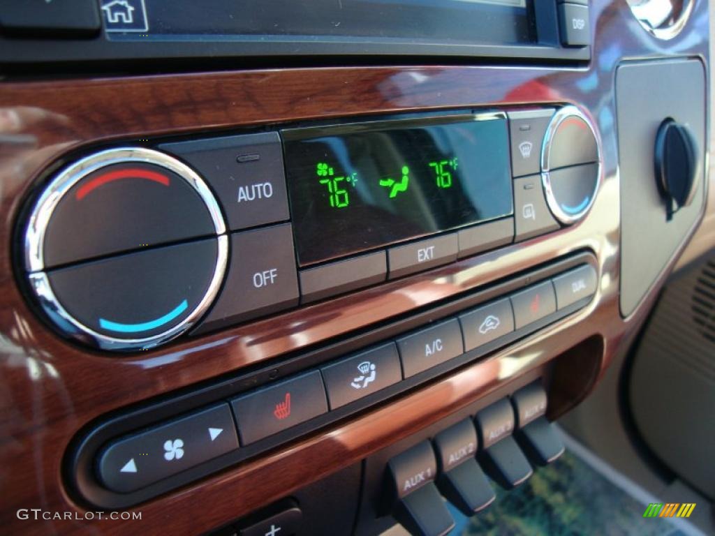 2009 Ford F350 Super Duty King Ranch Crew Cab 4x4 Dually Controls Photo #43195222