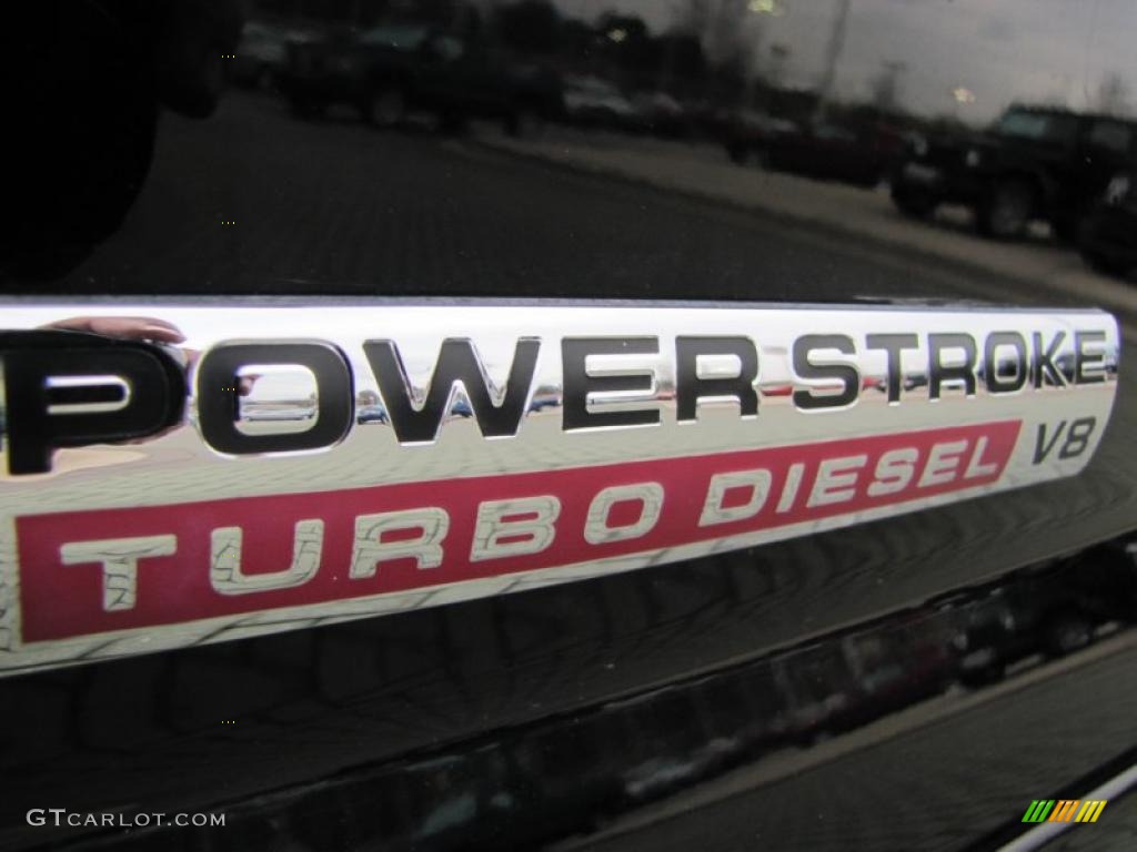 2005 Ford F250 Super Duty XLT Crew Cab Marks and Logos Photos