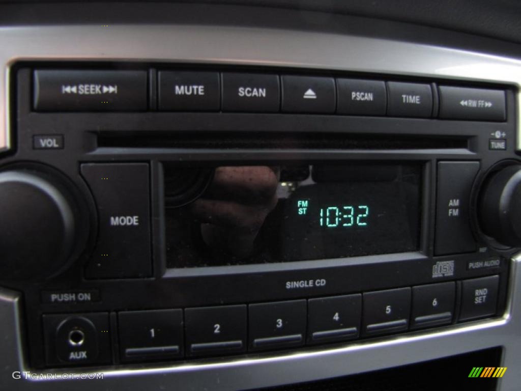 2008 Dodge Ram 2500 Big Horn Quad Cab 4x4 Controls Photo #43196554