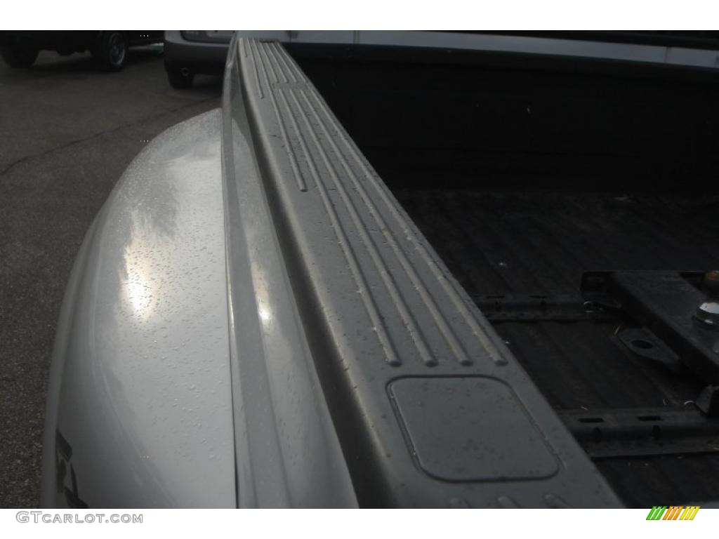 2000 F350 Super Duty XLT Crew Cab 4x4 Dually - Silver Metallic / Dark Denim Blue photo #9