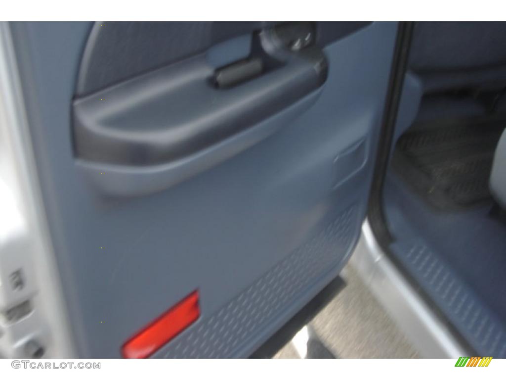 2000 F350 Super Duty XLT Crew Cab 4x4 Dually - Silver Metallic / Dark Denim Blue photo #24