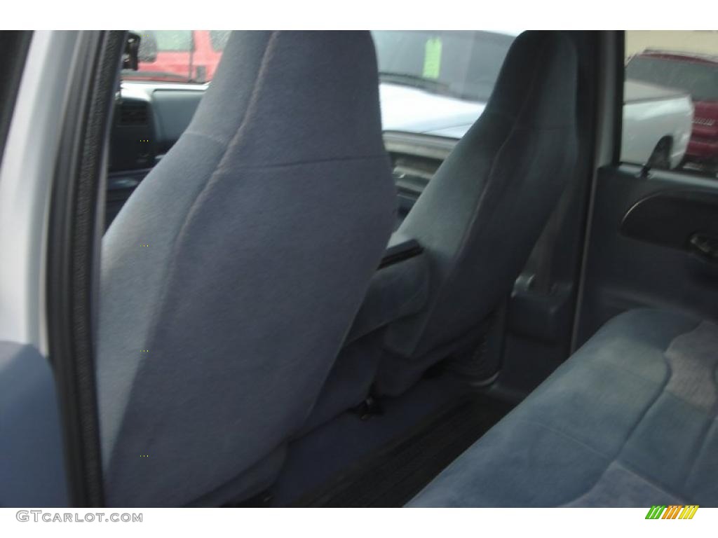 2000 F350 Super Duty XLT Crew Cab 4x4 Dually - Silver Metallic / Dark Denim Blue photo #25