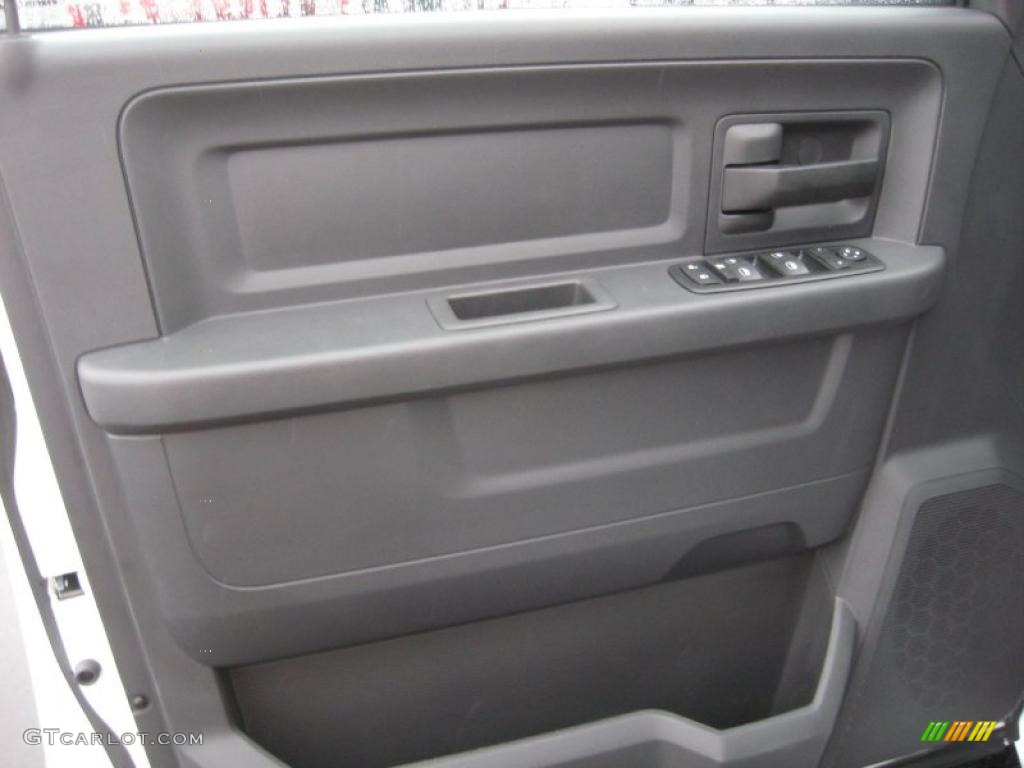 2011 Ram 3500 HD SLT Crew Cab 4x4 Chassis - Bright White / Dark Slate Gray/Medium Graystone photo #12