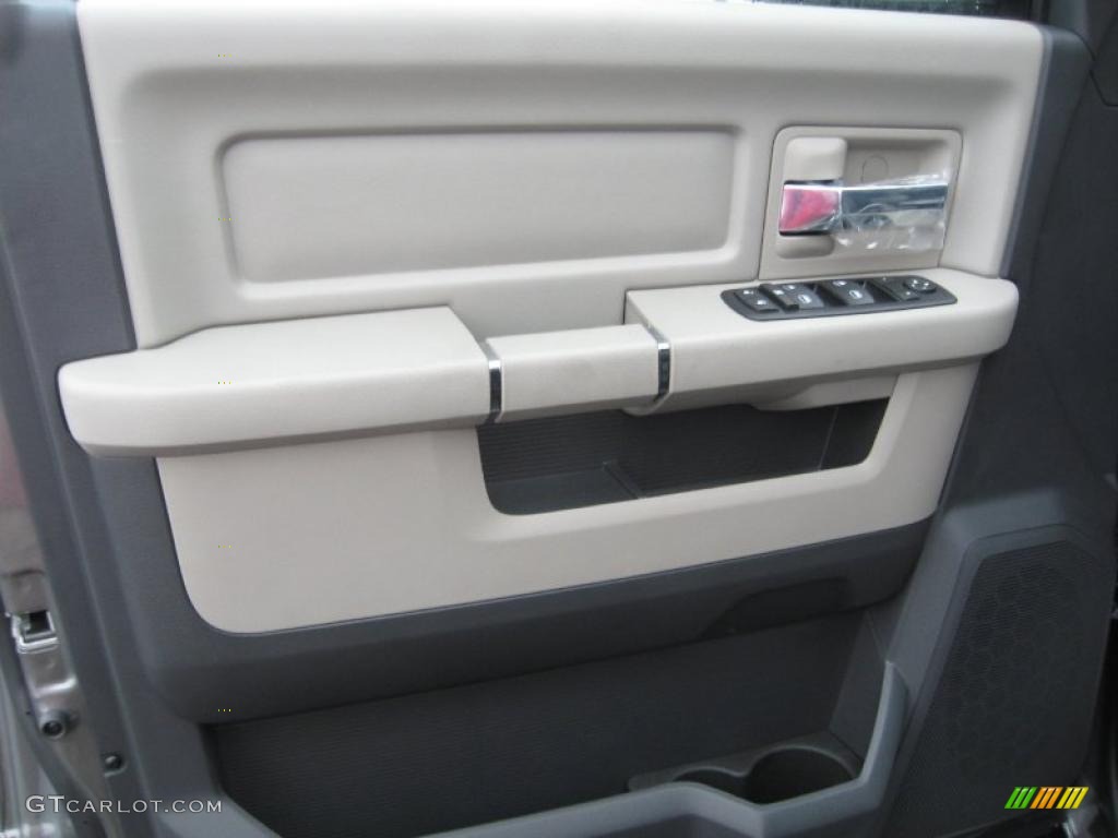 2011 Dodge Ram 3500 HD Big Horn Mega Cab 4x4 Dually Dark Slate Gray/Medium Graystone Door Panel Photo #43209702