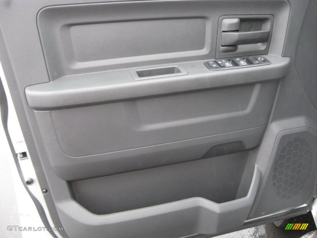 2011 Ram 2500 HD ST Crew Cab 4x4 - Bright Silver Metallic / Dark Slate/Medium Graystone photo #12