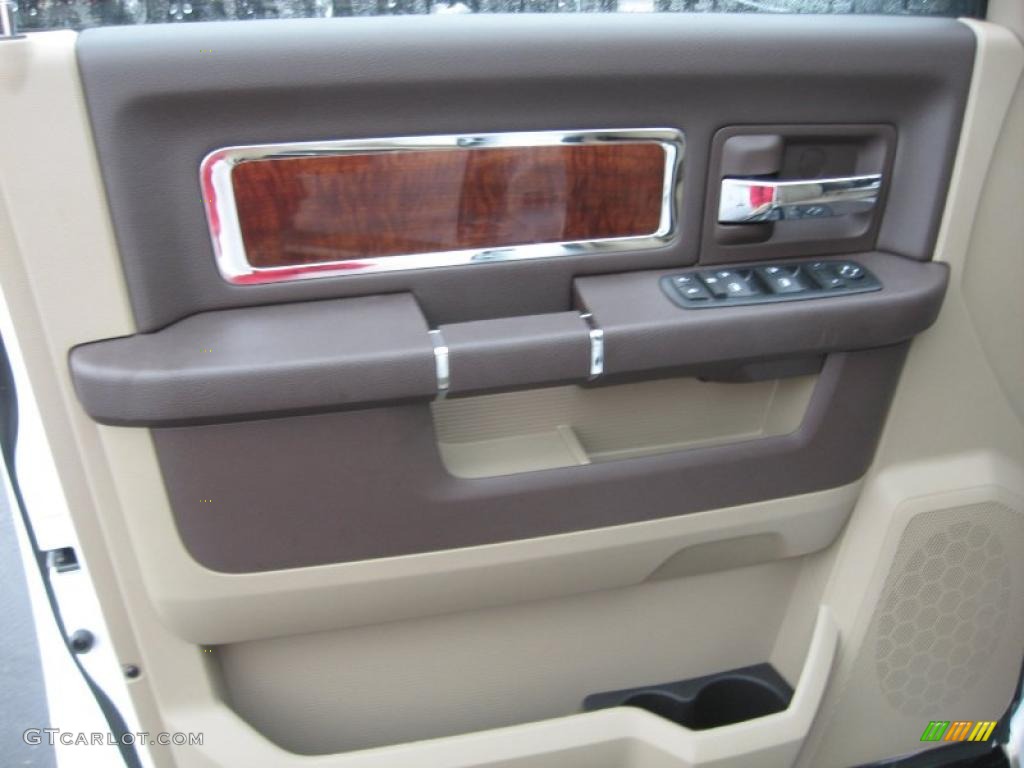 2011 Ram 1500 Laramie Crew Cab 4x4 - White Gold / Light Pebble Beige/Bark Brown photo #12