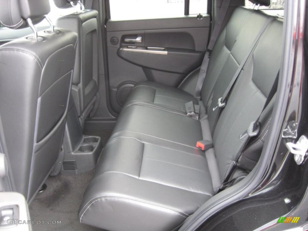 Dark Slate Gray Interior 2011 Jeep Liberty Renegade 4x4 Photo #43212850