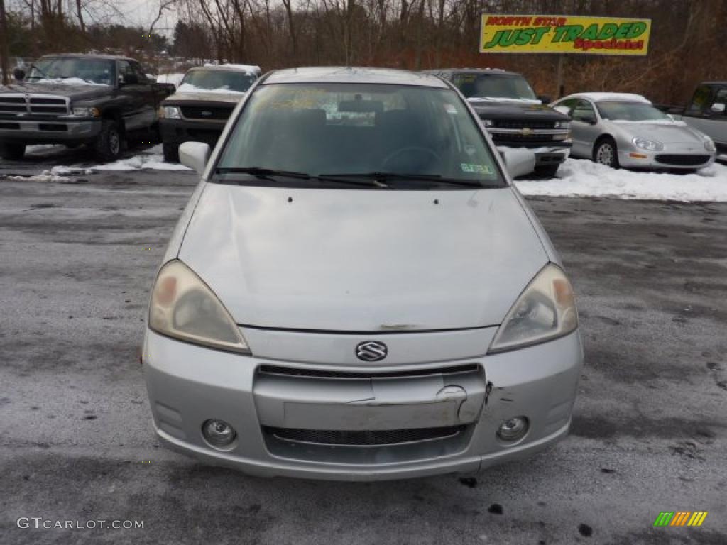 2002 Aerio SX Sport Wagon - Silky Silver Metallic / Black photo #2