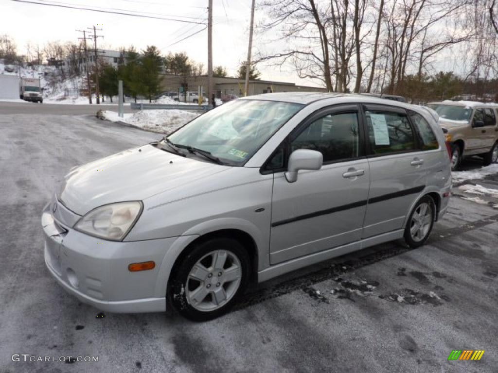 2002 Aerio SX Sport Wagon - Silky Silver Metallic / Black photo #3