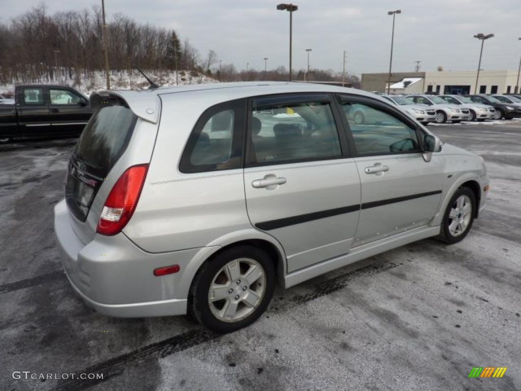 2002 Aerio SX Sport Wagon - Silky Silver Metallic / Black photo #6