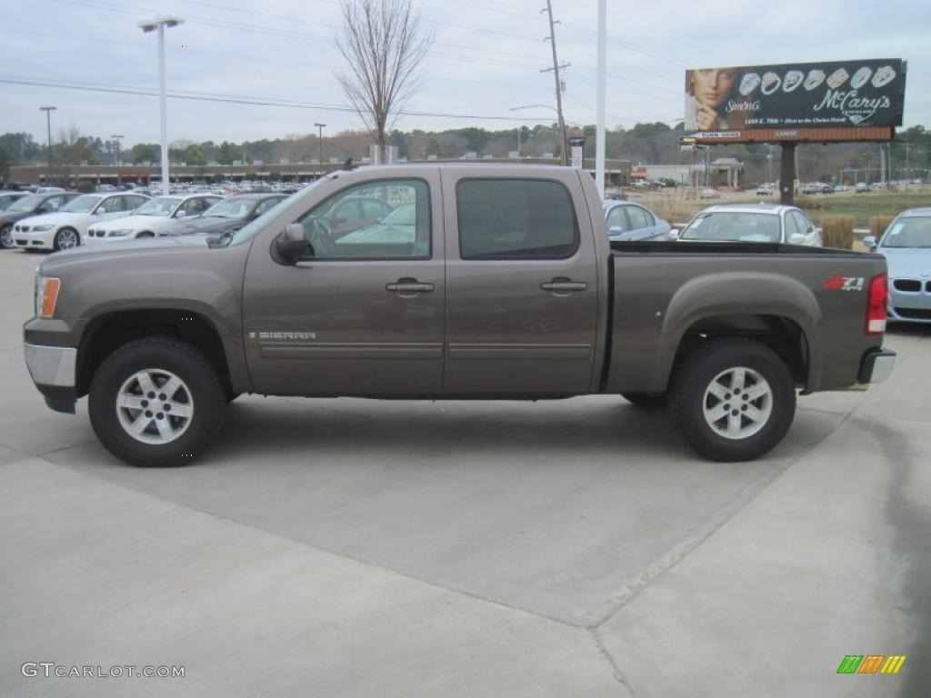 2007 Sierra 1500 SLT Crew Cab 4x4 - Medium Brown Metallic / Cocoa/Light Cashmere photo #3