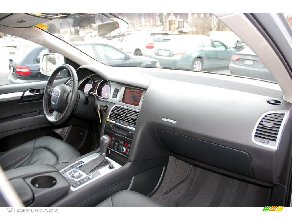 2008 Audi Q7 4.2 Premium quattro Black Dashboard Photo #43223555