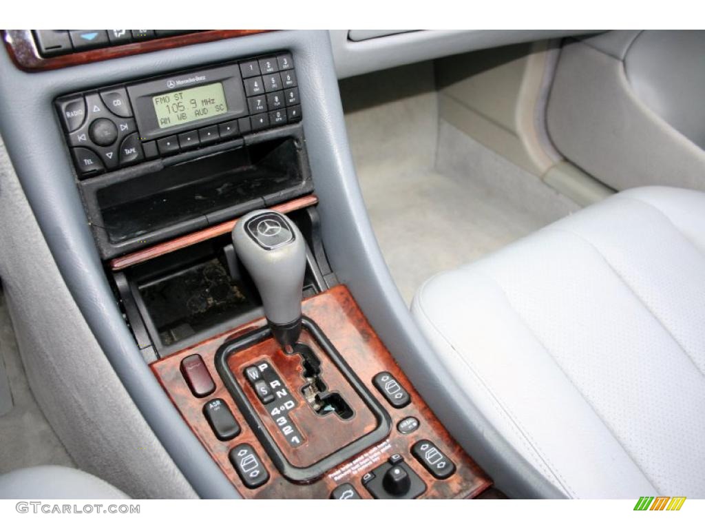 1999 Mercedes-Benz CLK 320 Convertible Controls Photo #43226667