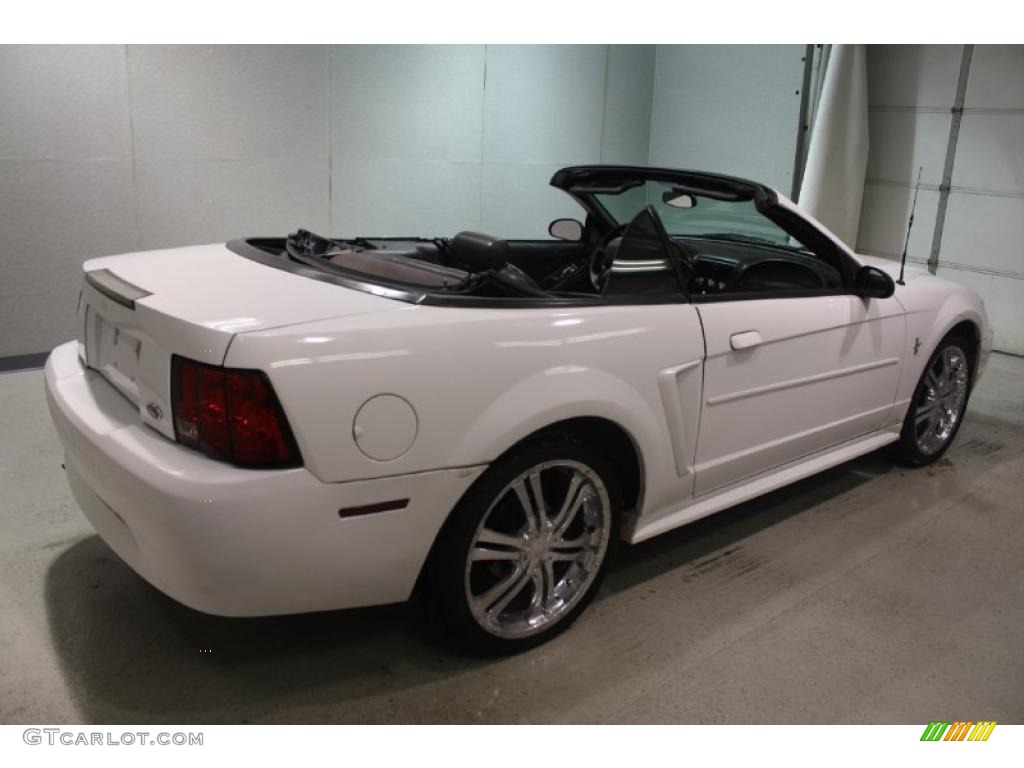 2001 Mustang V6 Convertible - Oxford White / Dark Charcoal photo #6