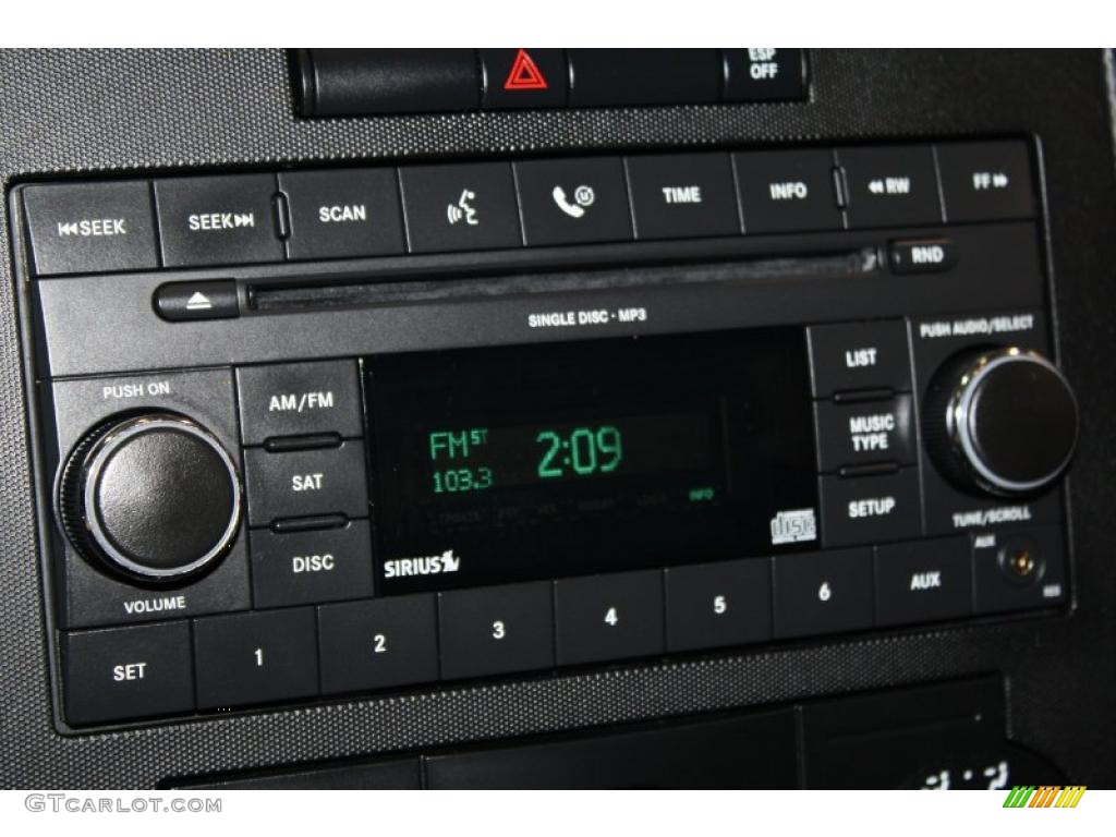2008 Dodge Charger SE Controls Photo #43230075