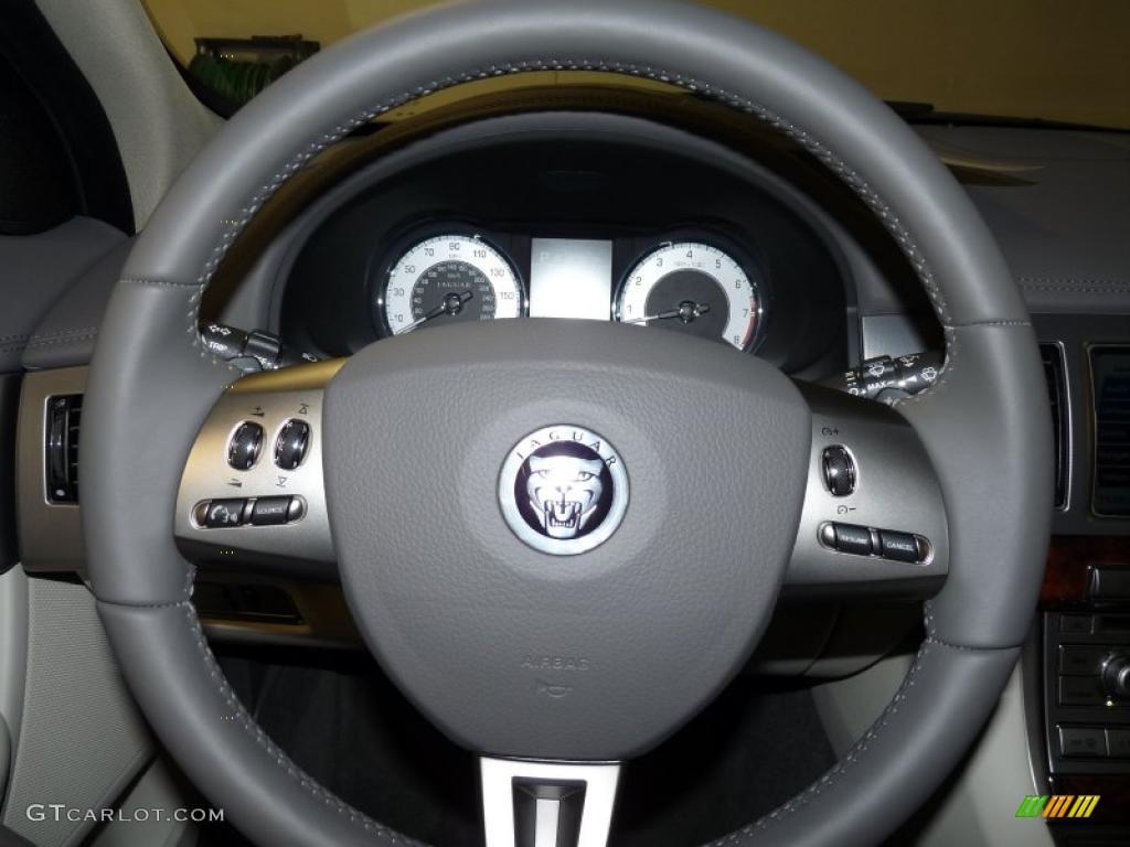 2011 Jaguar XF Premium Sport Sedan Ivory White/Oyster Grey Steering Wheel Photo #43239953