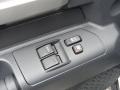 2011 Toyota FJ Cruiser 4WD Controls
