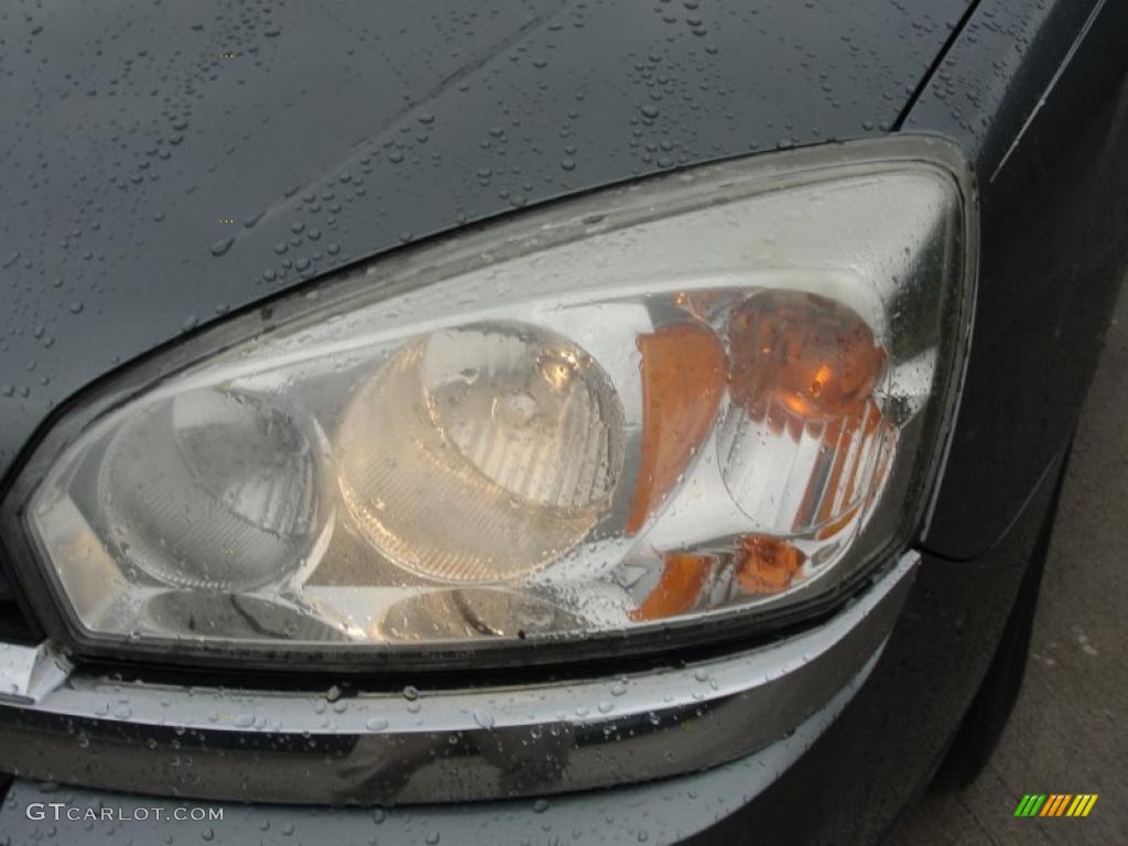 2005 Malibu Maxx LS Wagon - Medium Gray Metallic / Gray photo #10