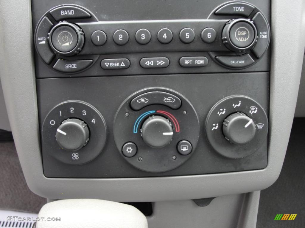 2005 Chevrolet Malibu Maxx LS Wagon Controls Photo #43246610