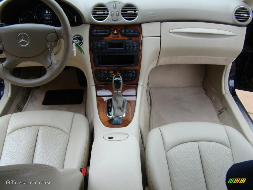 Stone Interior 2004 Mercedes-Benz CLK 320 Cabriolet Photo #43250034