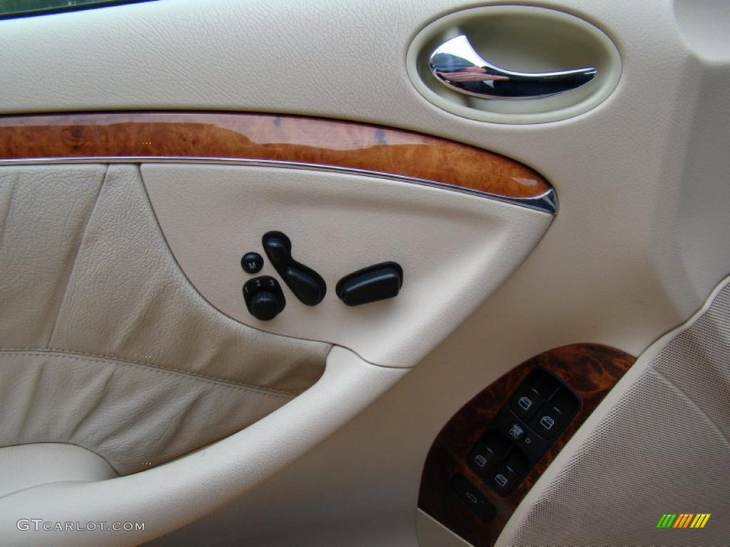 2004 Mercedes-Benz CLK 320 Cabriolet Stone Door Panel Photo #43250046