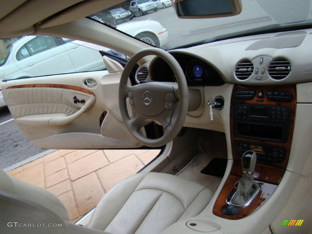 Stone Interior 2004 Mercedes-Benz CLK 320 Cabriolet Photo #43250134