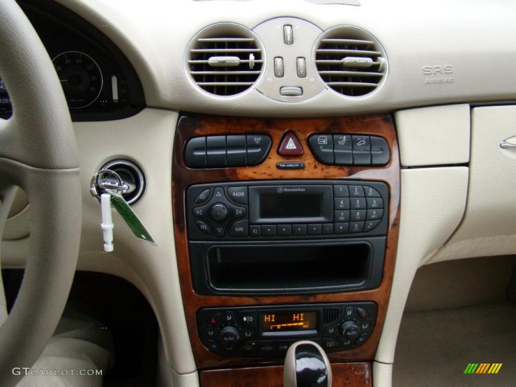 2004 Mercedes-Benz CLK 320 Cabriolet Controls Photo #43250170