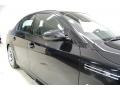 Black Sapphire Metallic - M5 Sedan Photo No. 4