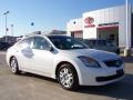 2009 Winter Frost Pearl Nissan Altima 2.5 S  photo #1