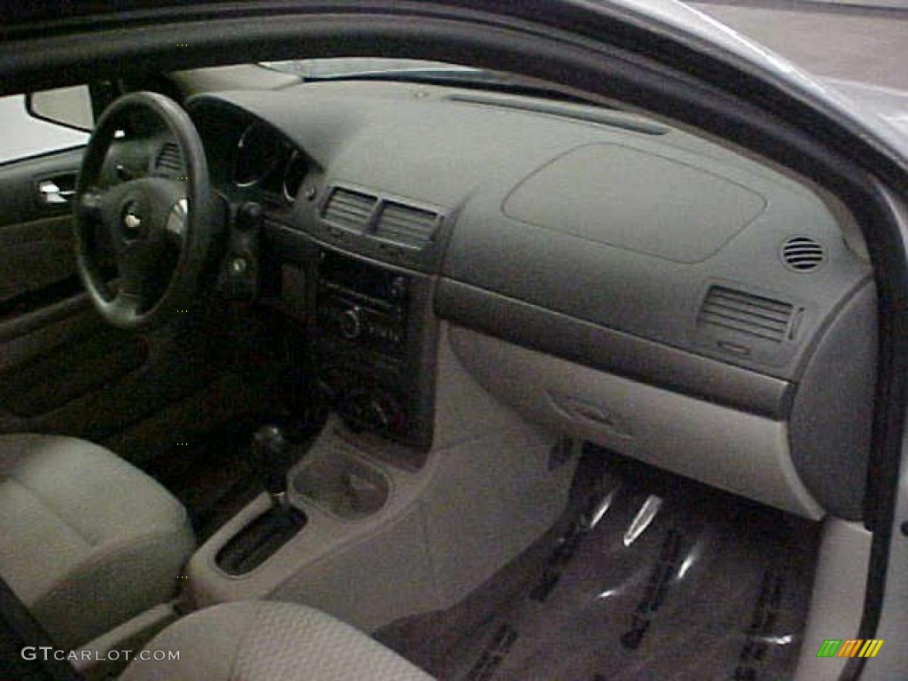 2007 Cobalt LT Sedan - Ultra Silver Metallic / Gray photo #8