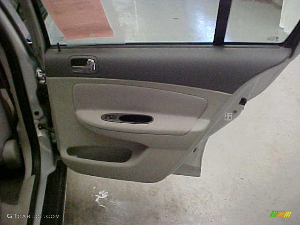 2007 Cobalt LT Sedan - Ultra Silver Metallic / Gray photo #10