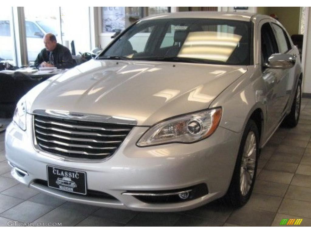 Bright Silver Metallic Chrysler 200