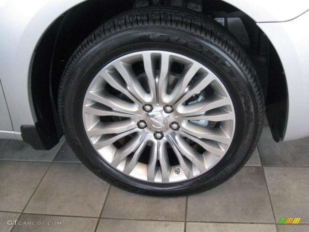 2011 Chrysler 200 Limited Wheel Photo #43255534