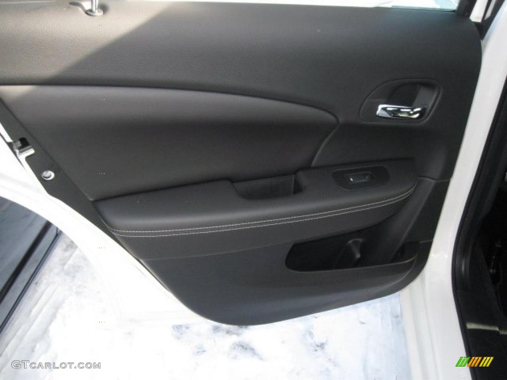2011 Chrysler 200 Limited Black Door Panel Photo #43256582