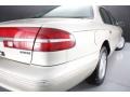 1997 Light Cypress Metallic Lincoln Continental   photo #25