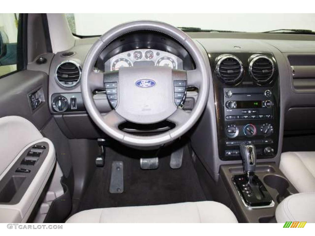 2008 Ford Taurus X SEL AWD Medium Light Stone Dashboard Photo #43258350