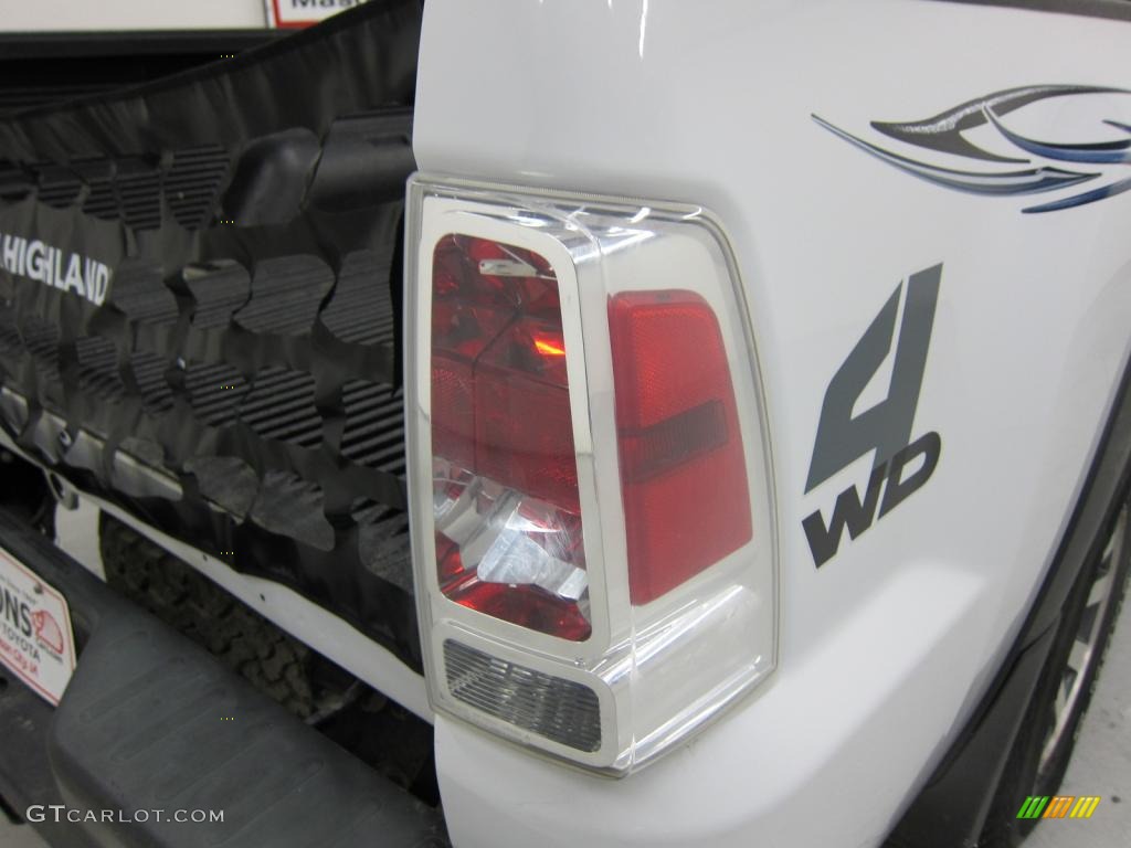 2006 Raider DuroCross Extended Cab 4x4 - Arctic White / Slate Gray photo #4
