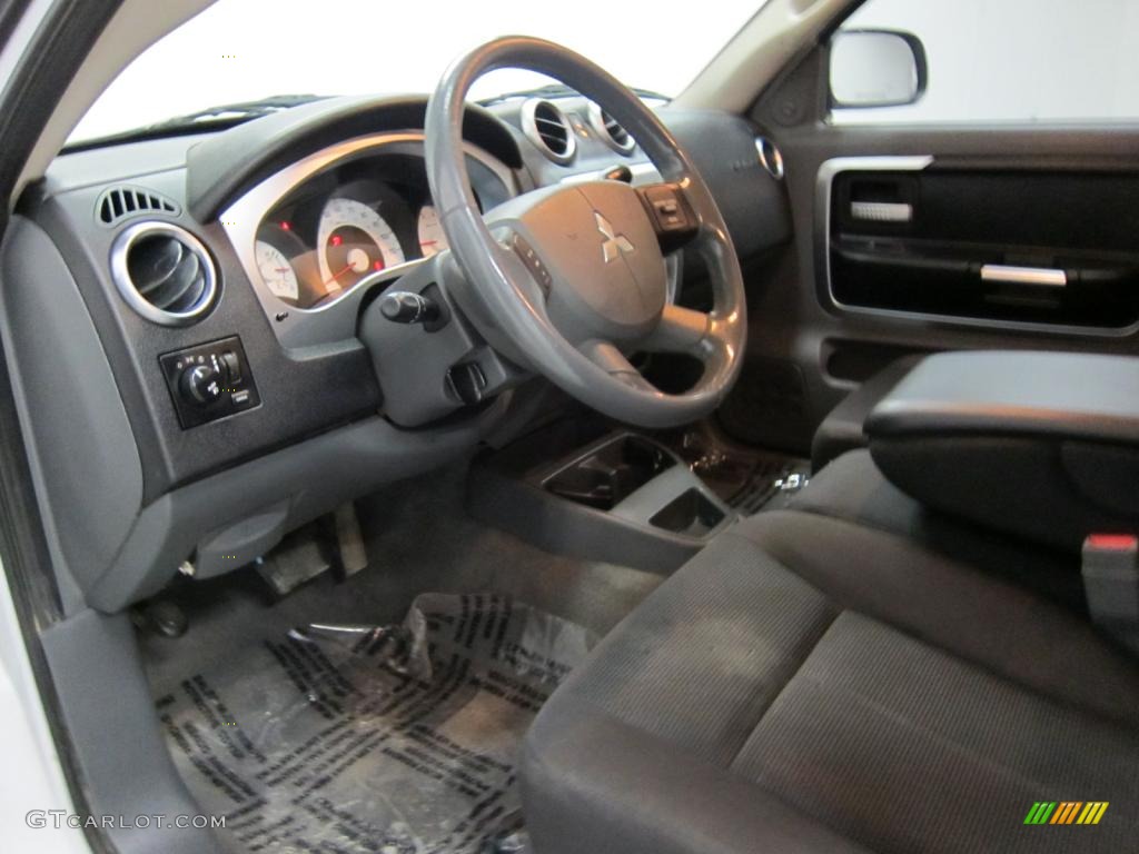 Slate Gray Interior 2006 Mitsubishi Raider DuroCross Extended Cab 4x4 Photo #43259694