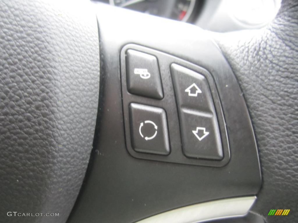 2009 BMW 1 Series 128i Convertible Controls Photo #43260906