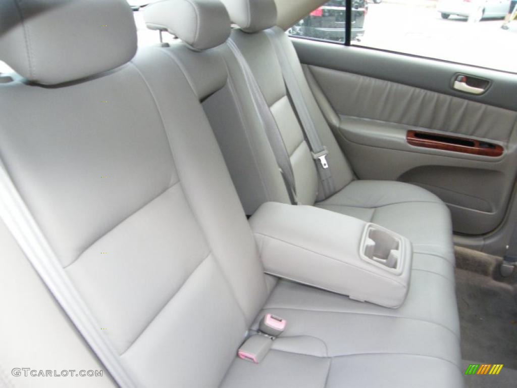 Gray Interior 2005 Toyota Camry XLE V6 Photo #43261822