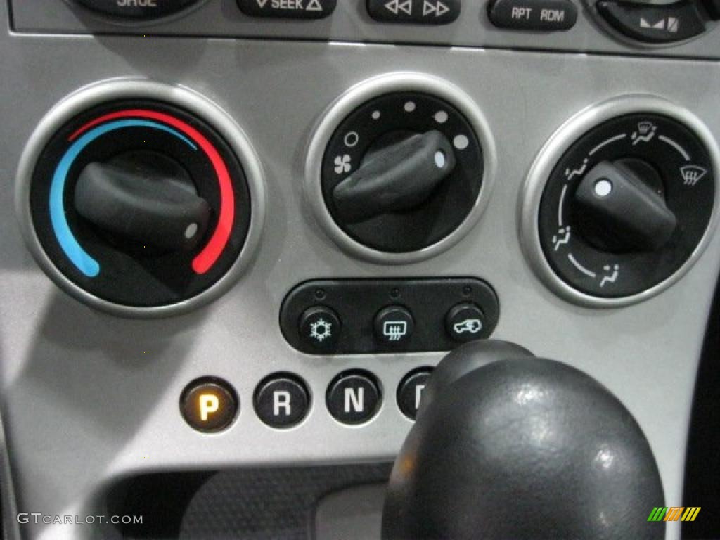 2005 Equinox LS AWD - Dark Silver Metallic / Light Gray photo #26
