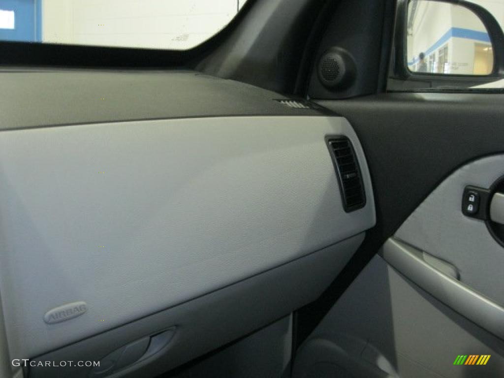 2005 Equinox LS AWD - Dark Silver Metallic / Light Gray photo #29