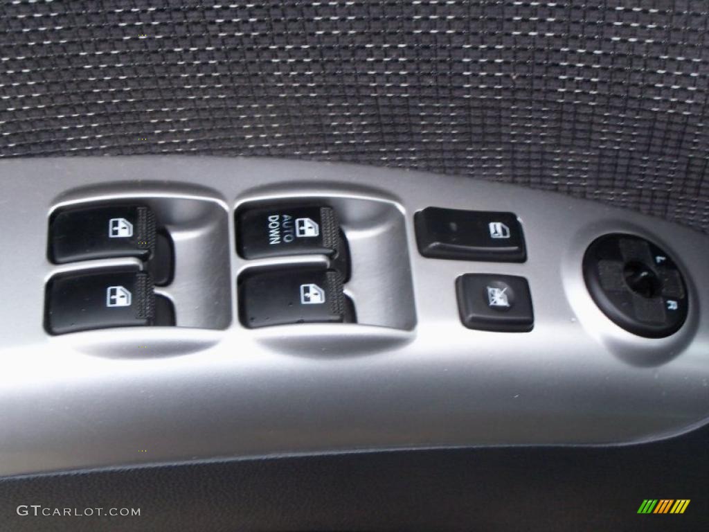 2006 Kia Sportage EX V6 4x4 Controls Photo #43263670