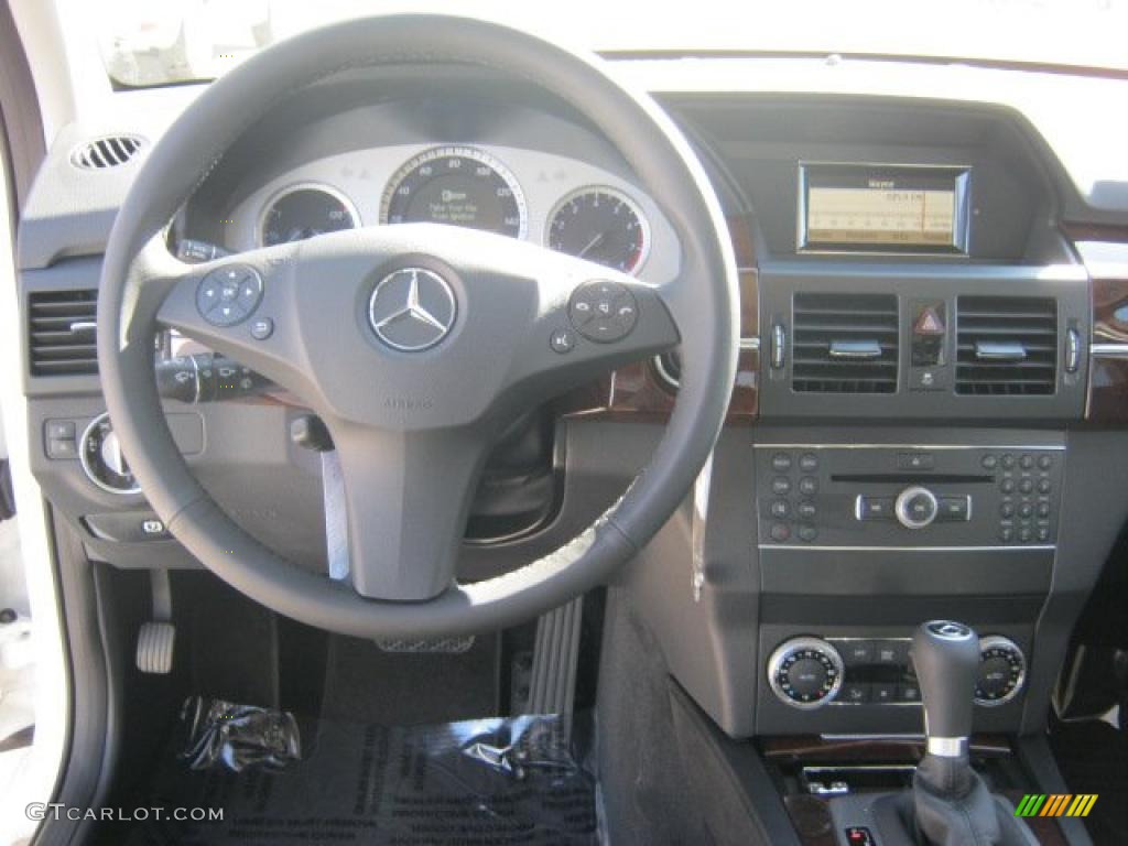 2011 Mercedes-Benz GLK 350 Black Dashboard Photo #43265162