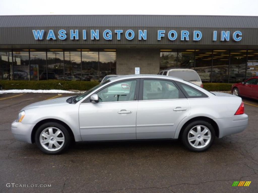 2005 Five Hundred SE - Silver Frost Metallic / Shale Grey photo #1