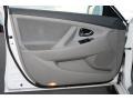 Super White - Camry LE Photo No. 14