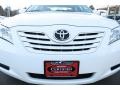 Super White - Camry LE Photo No. 30