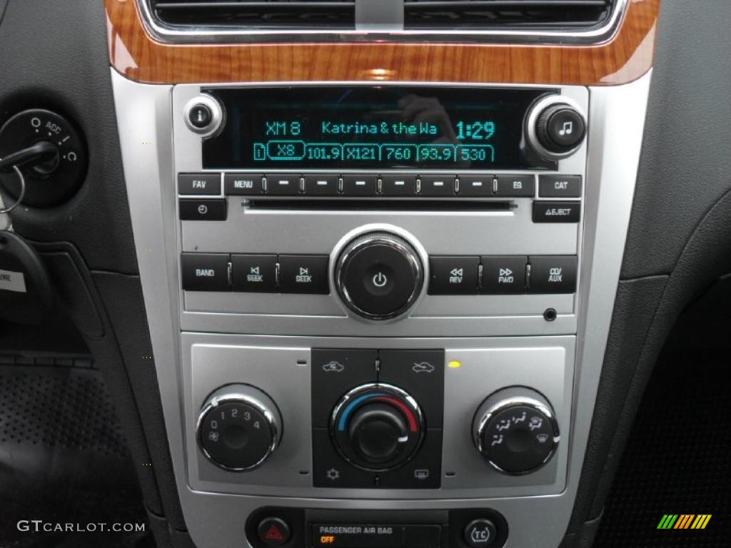 2011 Chevrolet Malibu LT Controls Photo #43271282